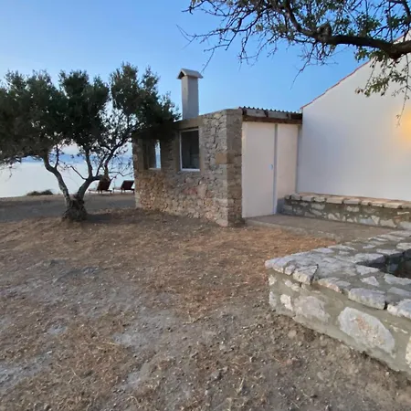 Vakantiehuis Kalamitsi House 1 *